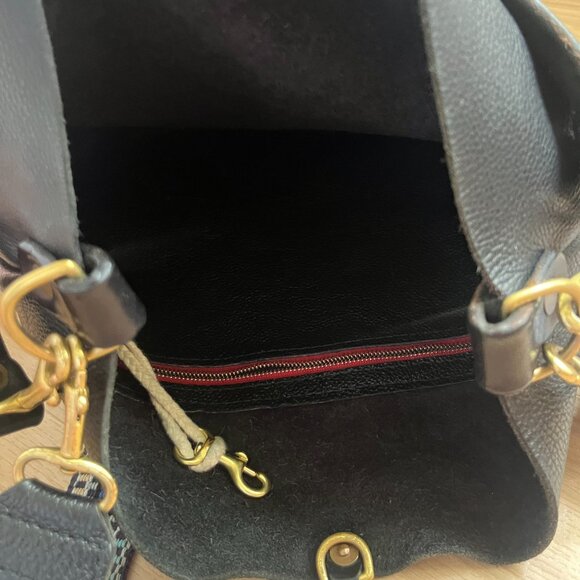 Meanwhile Back on the Farm Black Leather Carryall & Crossbody w/ Italian Strap - Picture 6 of 7